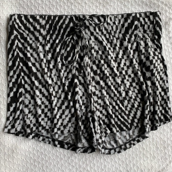 2 Shorts: one BEBOP Sz M & one CYNTHIA ROWLEY Sz S - Picture 2 of 8